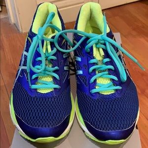 ASICS gel cumulus 18 size 6.5